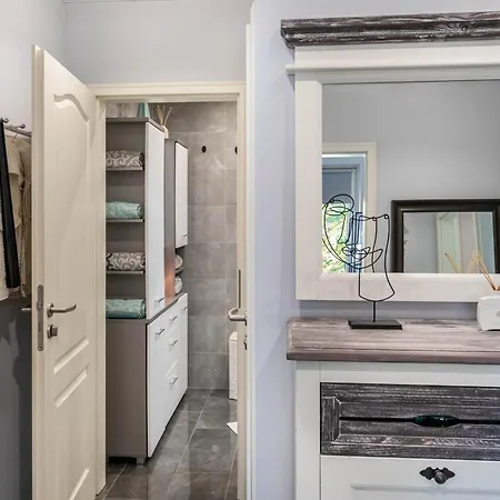 3-room In *